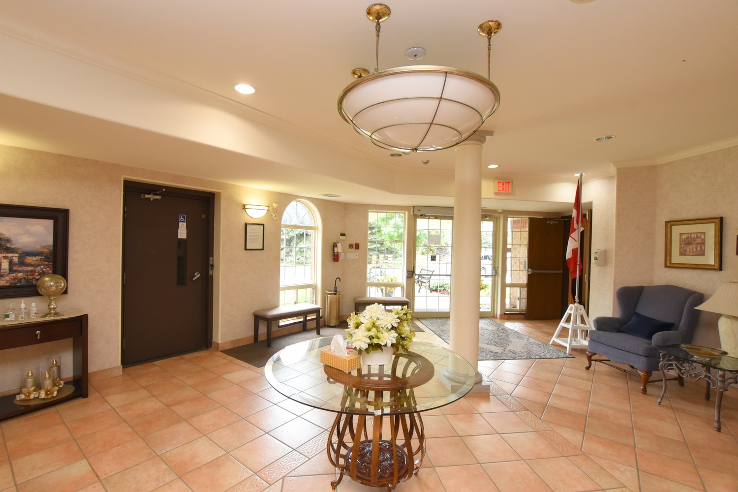 Clubhouse - Foyer