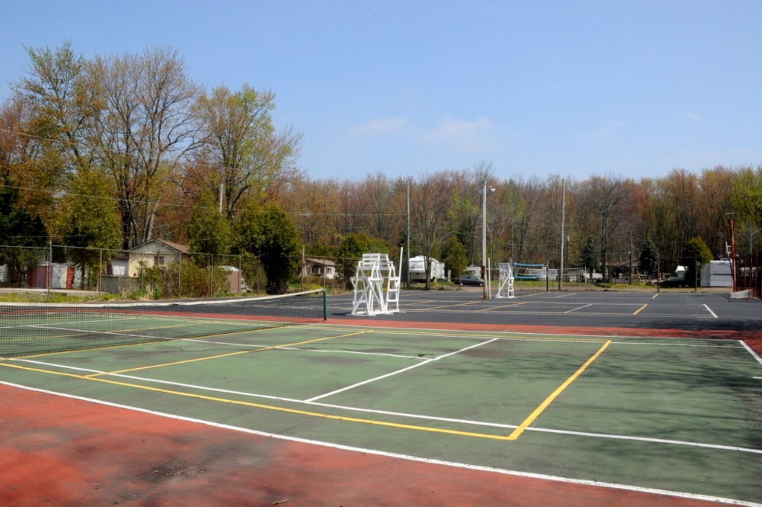 Amenities - Courts